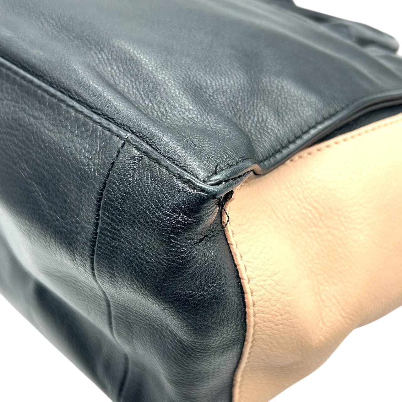 シーバイクロエ APRIL 2WAY ハンドバッグ ショルダーバッグ レザー バイカラー A4可 レディース 斜め掛け可 SEE BY CHLOE ブラック ベージュ 大容量 ロゴプレート 通勤通学 エレガント 自立可 U7