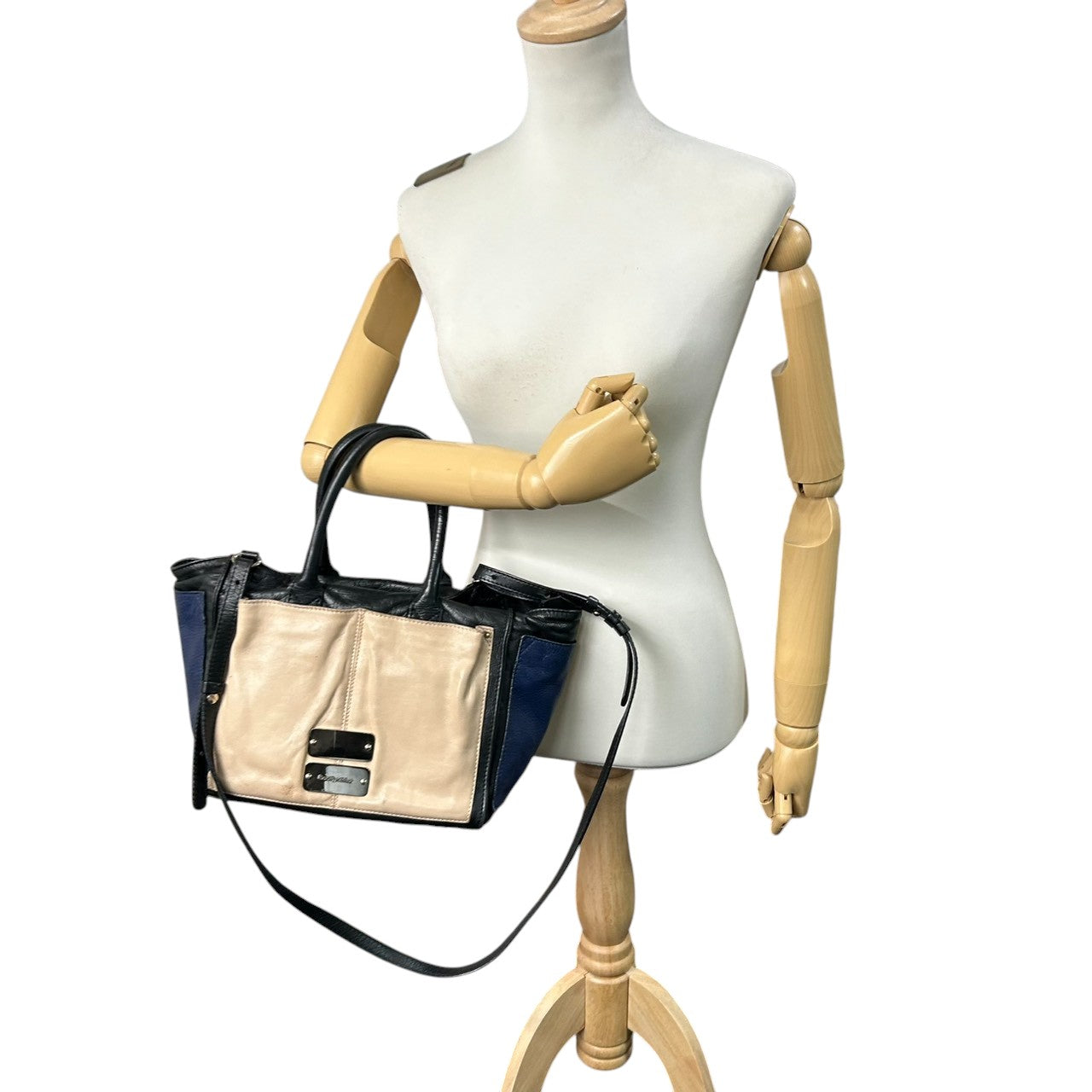 シーバイクロエ APRIL 2WAY ハンドバッグ ショルダーバッグ レザー トリコロール A4可 レディース 斜め掛け可 SEE BY CHLOE ブラック ベージュ ブルー 大容量 ロゴプレート 通勤通学 エレガント 自立可 U9