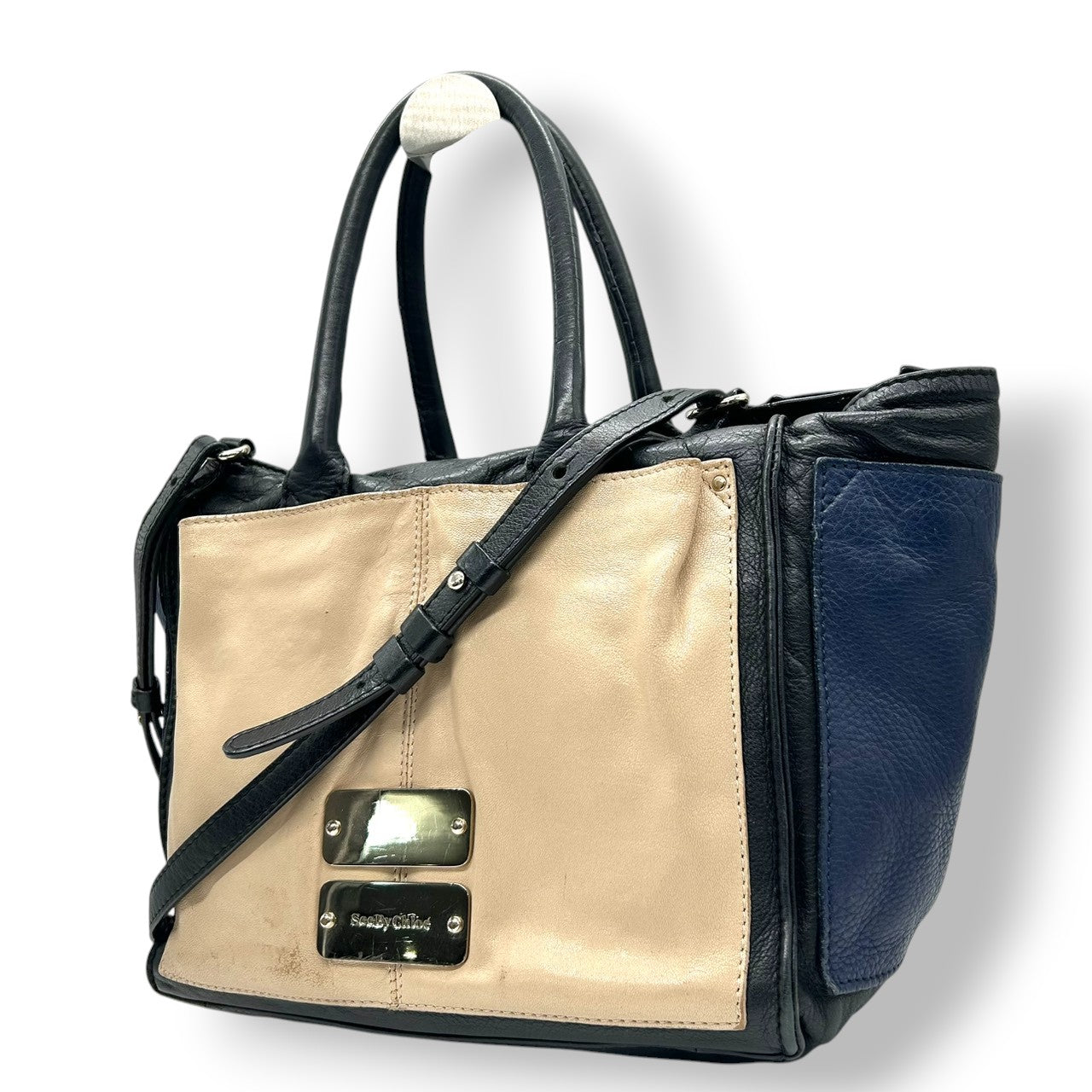 シーバイクロエ APRIL 2WAY ハンドバッグ ショルダーバッグ レザー トリコロール A4可 レディース 斜め掛け可 SEE BY CHLOE ブラック ベージュ ブルー 大容量 ロゴプレート 通勤通学 エレガント 自立可 U9