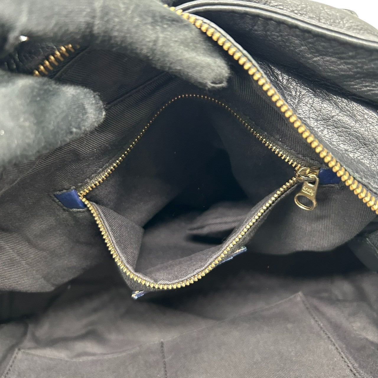 シーバイクロエ APRIL 2WAY ハンドバッグ ショルダーバッグ レザー トリコロール A4可 レディース 斜め掛け可 SEE BY CHLOE ブラック ベージュ ブルー 大容量 ロゴプレート 通勤通学 エレガント 自立可 U9