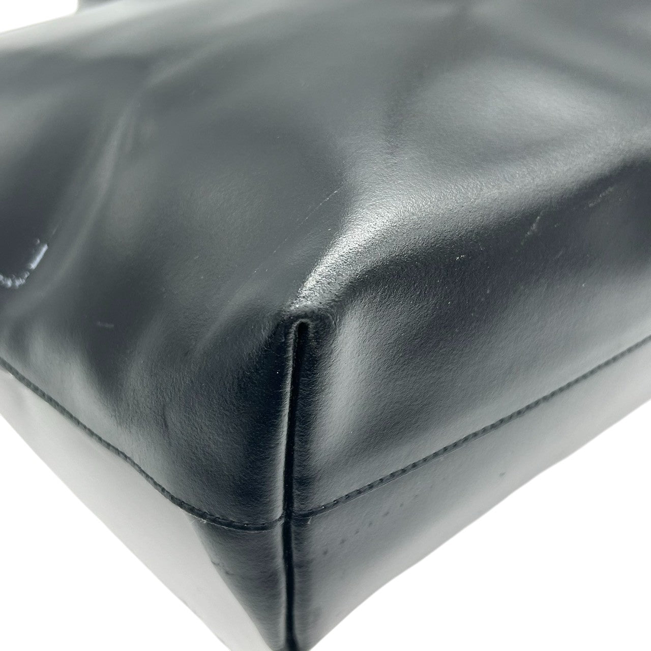 フルラ FURLA レザー トートバッグ ハンドバッグ ビジネスバッグ A4ファイル PC収納可 肩掛け可 通勤通学 書類鞄 大容量 自立可 ブラック 黒 レディース シンプル エレガント フォーマル イタリア製 上品なデザイン s29