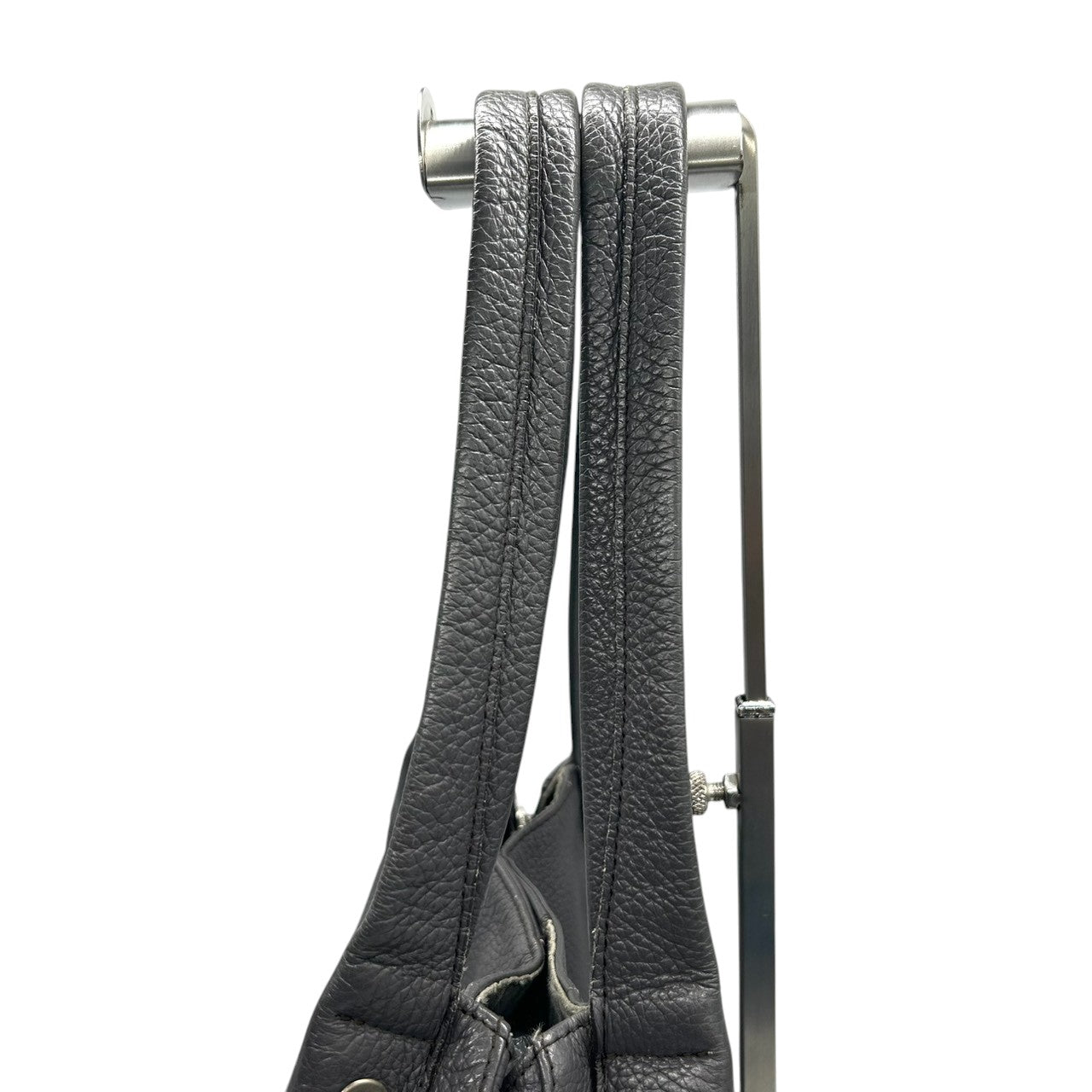 【美品】フルラ リンダ レザー トートバッグ ハンドバッグ A4可 PC収納可 肩掛け ワンショルダー グレー グレージュ レディース FURLA 通勤通学 ビジネス 大容量 Fチャーム付き 自立可 エレガント 人気モデル 上品 u14