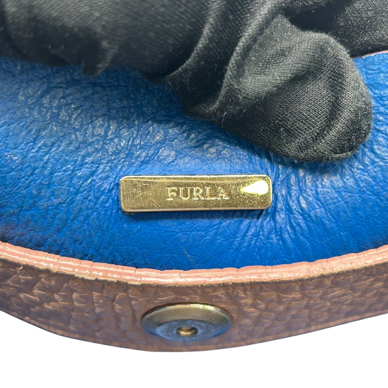 【美品】フルラ カプリッチョ 2WAY ショルダーバッグ ハンドバッグ レザー ピンクベージュ レディース A4可 FURLA CAPRICCIO ワンショルダー 斜め掛け可 通勤通学 大容量 バイカラーデザイン エレガント U9