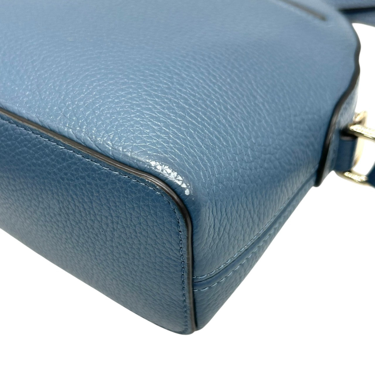 フルラ アヴリル ショルダーバッグ カメラバッグ レザー ブルー レディース FURLA AVRIL 斜め掛け可 クロスボディ ポシェット ミニバッグ コンパクト Fロゴ アーチロゴ ドーム型 人気モデル くすみブルー s30