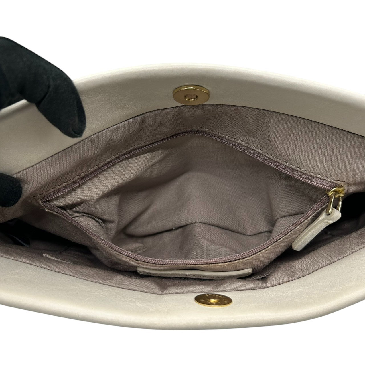 【未使用級／美品】マークバイマークジェイコブス がま口 クラッチバッグ レザー ホワイト系 レディース パーティバッグ MARC BY MARC JACOBS STANDARD SUPPLY ギャザー エレガント フェミニン s30