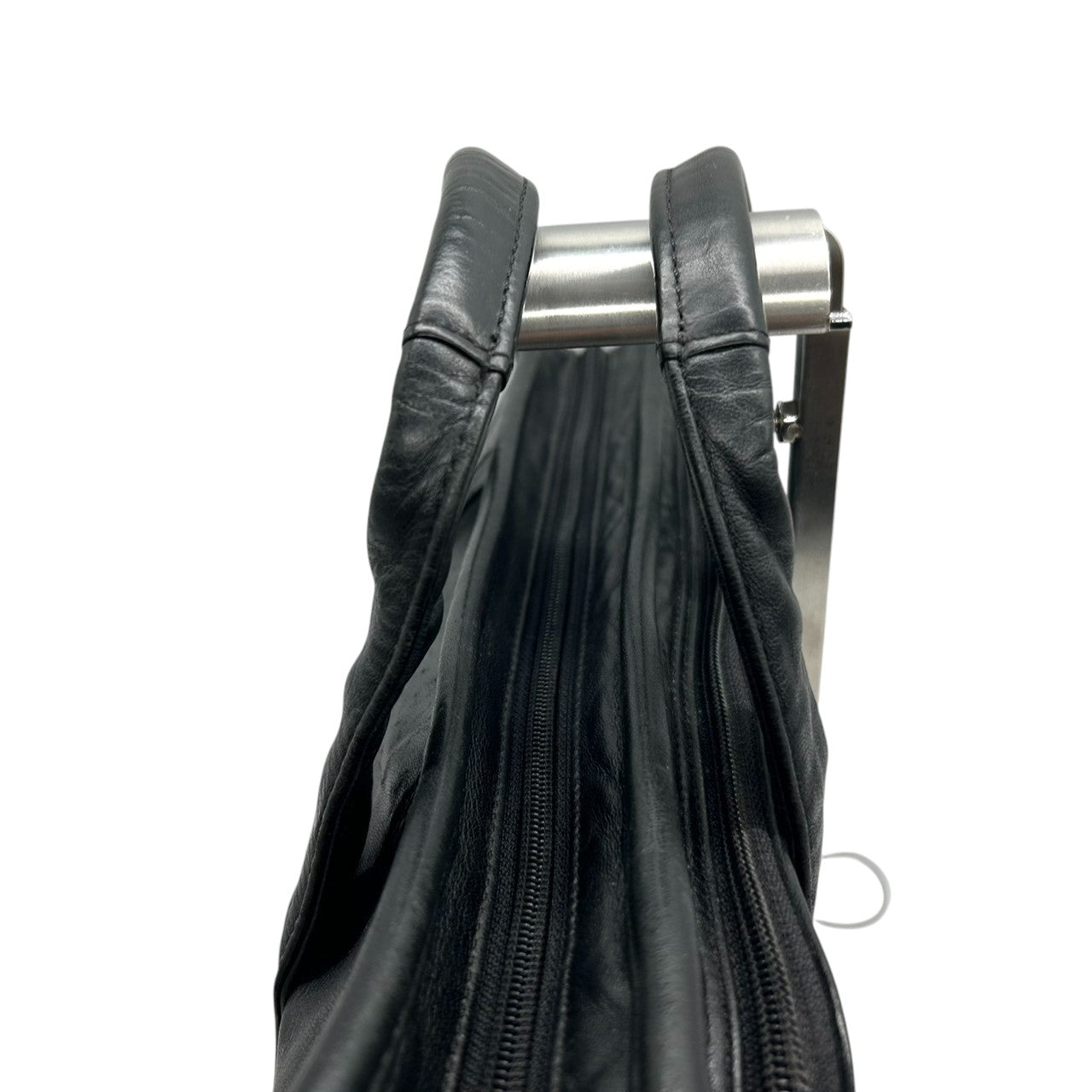 トゥミ TUMI ビジネスバッグ ブリーフケース ハンドバッグ 907D3 高級 レザー 本革 ナッパレザー A4 PC収納可 ラップトップケース ブラック 黒 メンズ 紳士 通勤 ビジネス スタイリッシュ スリム 薄型 フォーマル エレガント 高耐久 X3