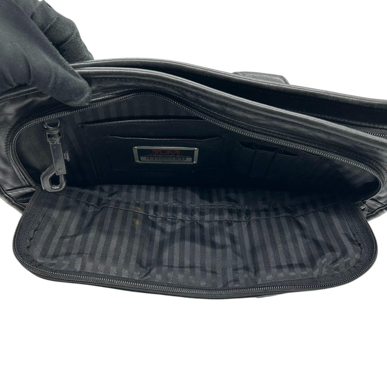 トゥミ TUMI ビジネスバッグ ブリーフケース ハンドバッグ 907D3 高級 レザー 本革 ナッパレザー A4 PC収納可 ラップトップケース ブラック 黒 メンズ 紳士 通勤 ビジネス スタイリッシュ スリム 薄型 フォーマル エレガント 高耐久 X3