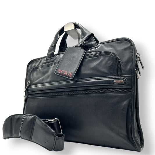 【美品】トゥミ TUMI ビジネスバッグ ブリーフケース 2WAY ショルダーバッグ 96101D4 レザー 本革 ナッパレザー ブラック 黒 A4 PC収納可 メンズ 通勤 出張 書類鞄 エレガント フォーマル 高耐久 ネームタグ付き X3
