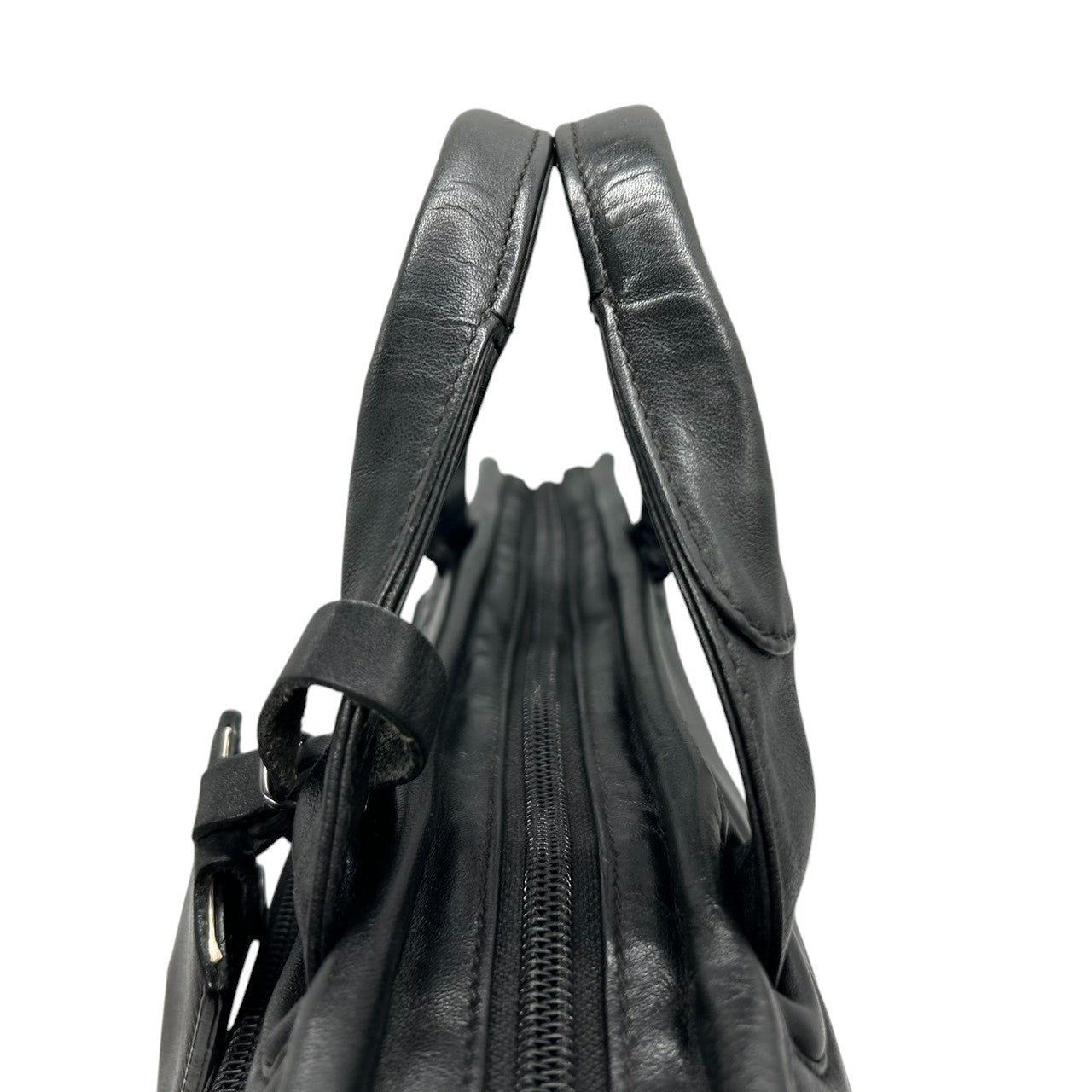 【美品】トゥミ TUMI ビジネスバッグ ブリーフケース 2WAY ショルダーバッグ 96101D4 レザー 本革 ナッパレザー ブラック 黒 A4 PC収納可 メンズ 通勤 出張 書類鞄 エレガント フォーマル 高耐久 ネームタグ付き X3