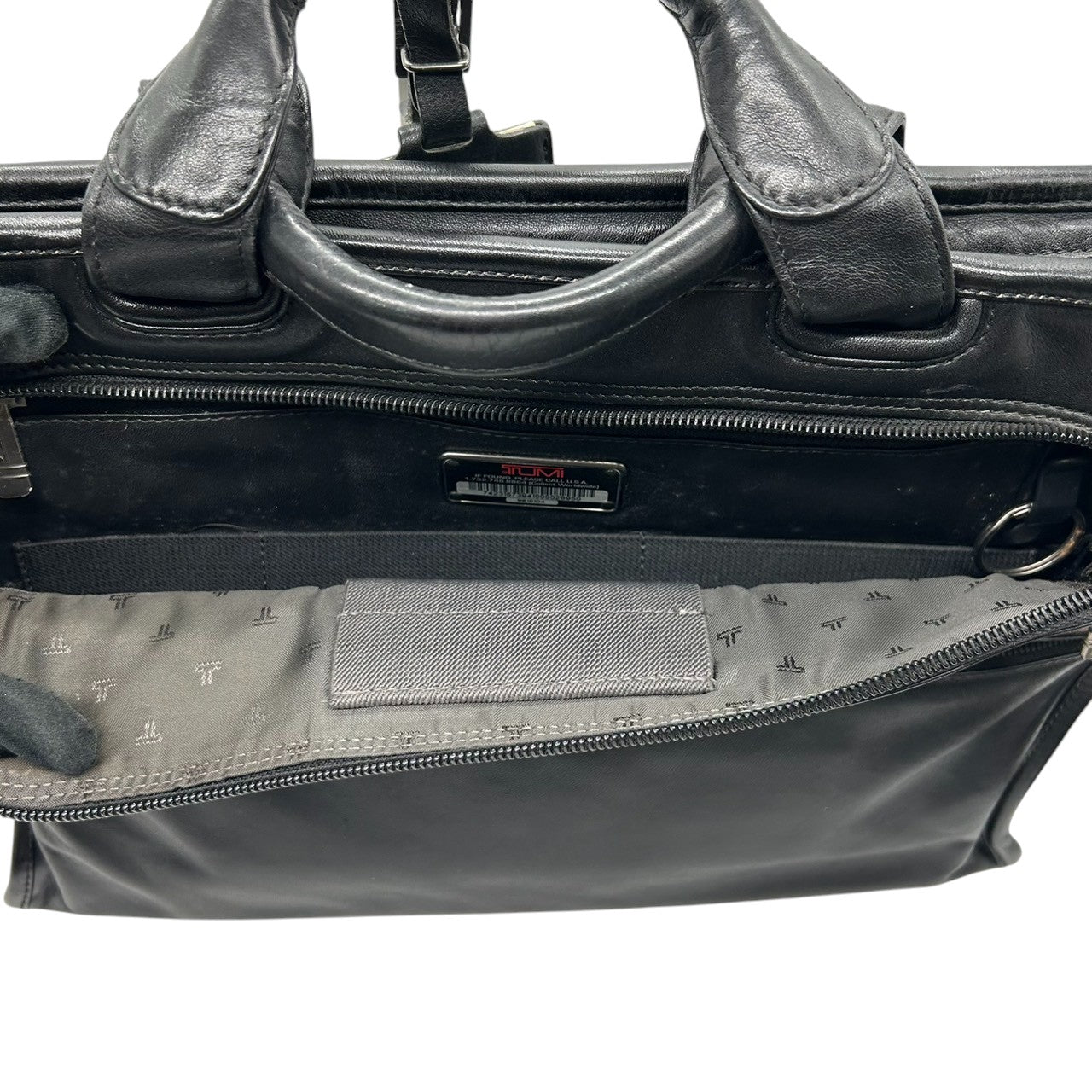 【美品】トゥミ TUMI ビジネスバッグ ブリーフケース 2WAY ショルダーバッグ 96101D4 レザー 本革 ナッパレザー ブラック 黒 A4 PC収納可 メンズ 通勤 出張 書類鞄 エレガント フォーマル 高耐久 ネームタグ付き X3