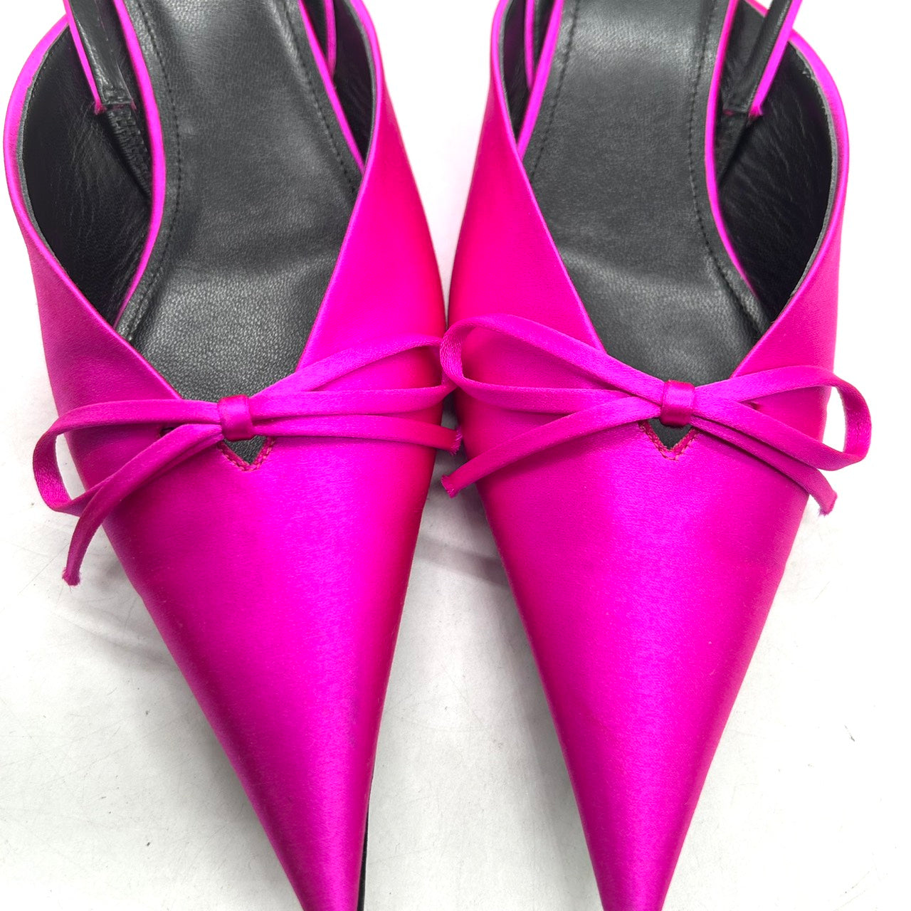 【未使用】バレンシアガ ナイフ リボン パンプス ミュール バックストラップ スリングバック ポインテッドトゥ サテン ピンク 36 23cm レディース 箱 保存袋 タグ付き キトゥンヒール エレガント モード パーティ CT1