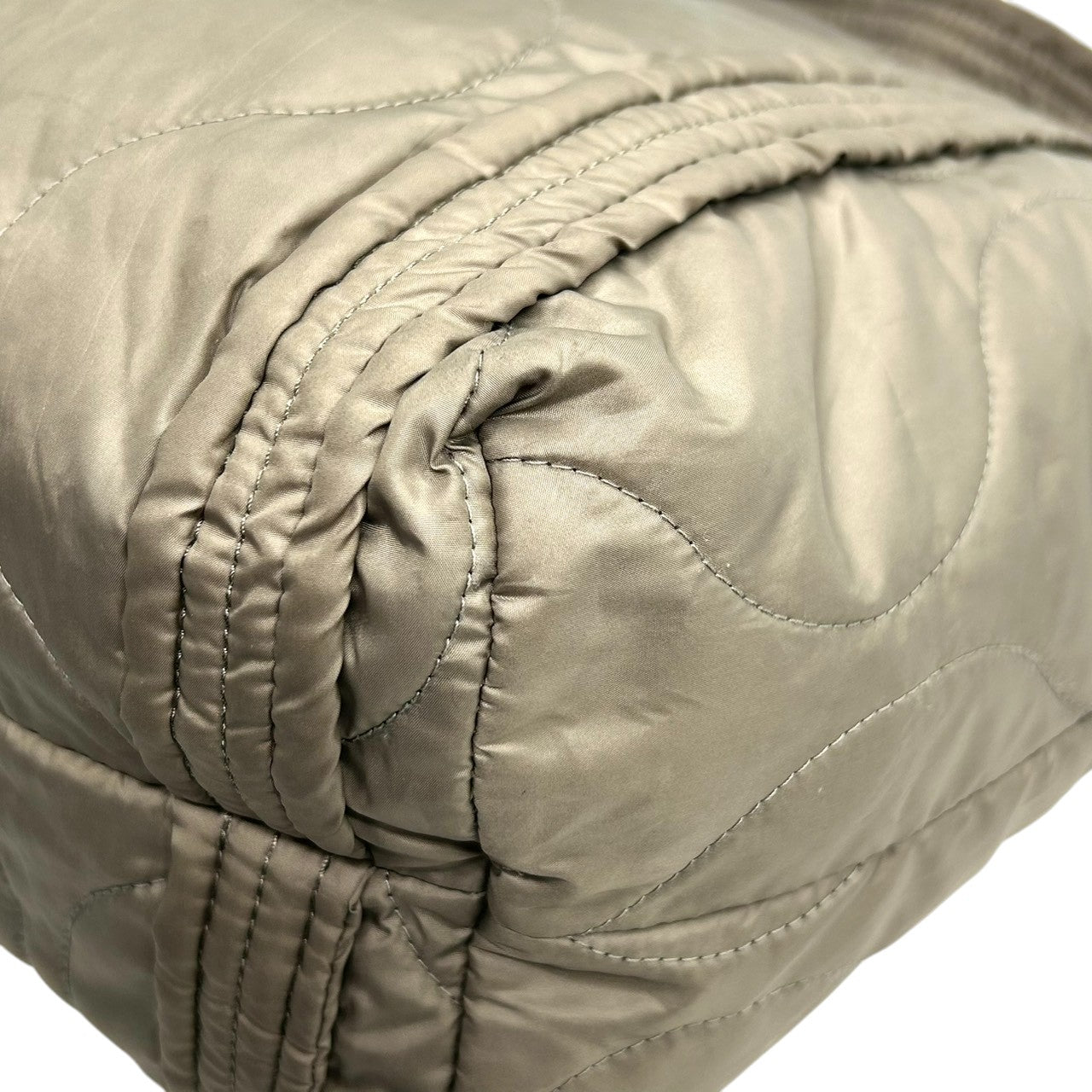 【美品】シーバイクロエ ジョイライダー トートバッグ ショルダーバッグ 2WAY キルティング ナイロン ロゴ A4収納可 大容量 斜め掛け可 軽量 レディース カジュアル フェミニン 通勤 通学 グリーン系 s97