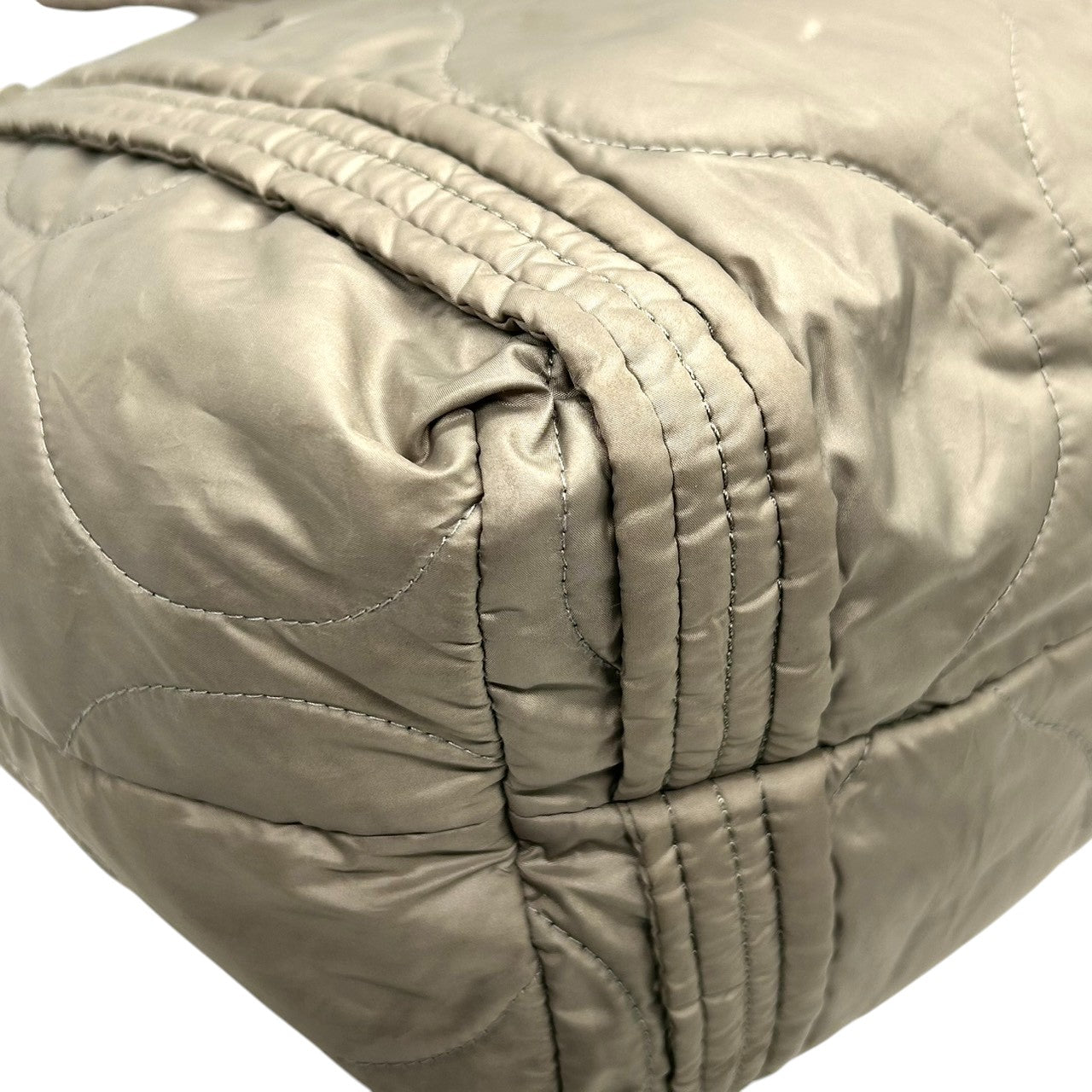 【美品】シーバイクロエ ジョイライダー トートバッグ ショルダーバッグ 2WAY キルティング ナイロン ロゴ A4収納可 大容量 斜め掛け可 軽量 レディース カジュアル フェミニン 通勤 通学 グリーン系 s97