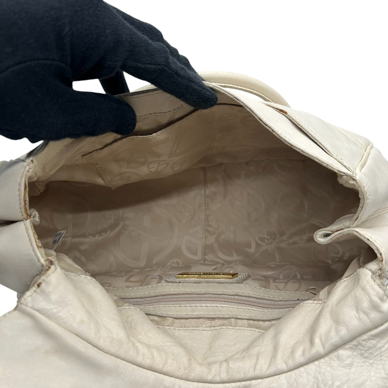 フランチェスコビアジア ハンドバッグ ショルダーバッグ ワンショルダー 肩掛け フラップ ギャザー レザー 本革 アイボリー C型リング ゴールド金具 レディース おしゃれ エレガント フェミニン 高級感 パーティ デート お出かけ s97