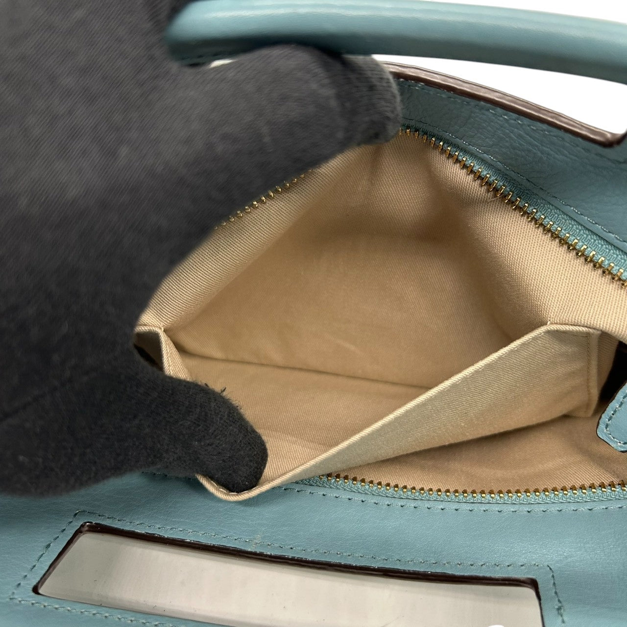 【美品】コーチ COACH ハンドバッグ クラッチバッグ 2WAY カットアウトハンドル レザー 本革 くすみブルー 水色 ライトブルー ゴールド金具 ロゴ レディース エレガント フェミニン パーティ カジュアル s97