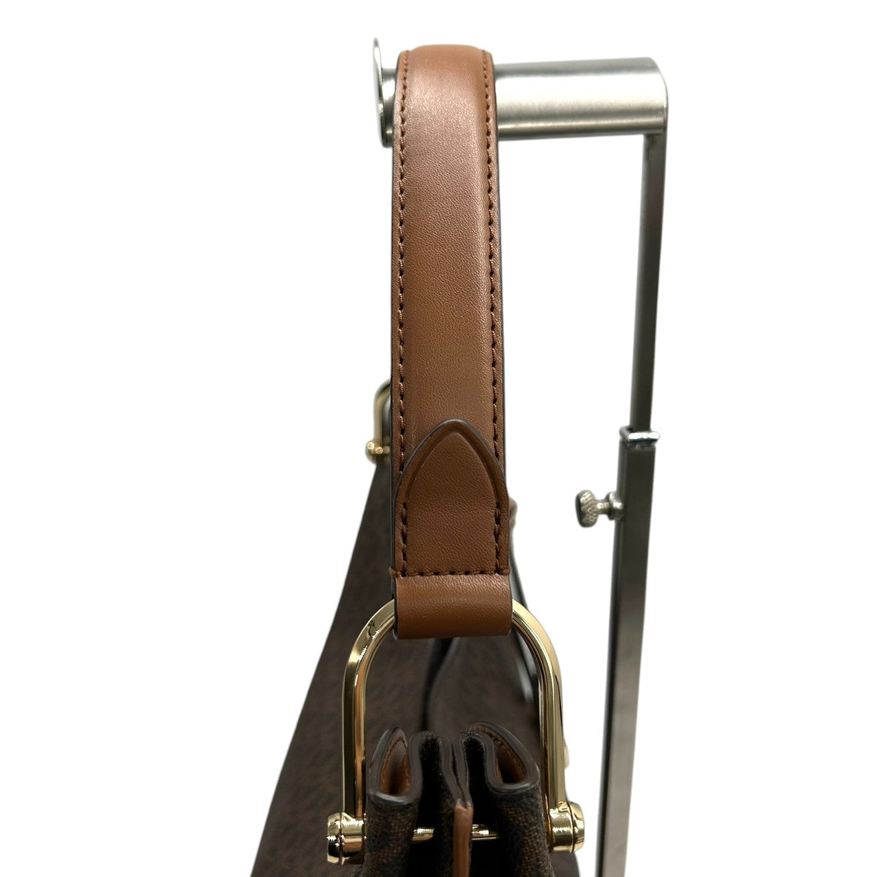 【未使用級/美品】マイケルコース ショルダーバッグ ワンショルダー ホーボーバッグ シグネチャー MKロゴチャーム PVC レザー ブラウン A4 大容量 自立可 レディース 通勤 通学 エレガント カジュアル s80