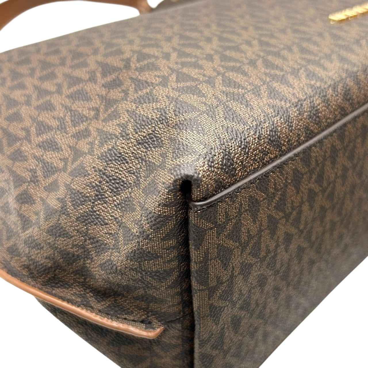 【未使用級/美品】マイケルコース ショルダーバッグ ワンショルダー ホーボーバッグ シグネチャー MKロゴチャーム PVC レザー ブラウン A4 大容量 自立可 レディース 通勤 通学 エレガント カジュアル s80