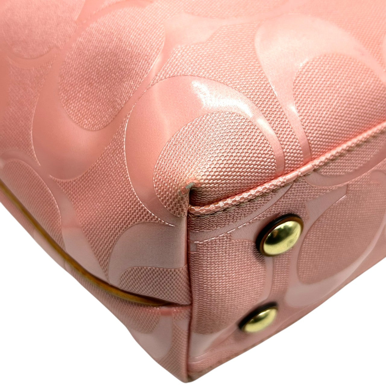 【美品】コーチ トートバッグ ハンドバッグ ワンショルダー F23621 A4収納可 シグネチャー PVC パテント レザー ピンク ブラウン レディース 大容量 軽量 通勤 通学 カジュアル フェミニン かわいい s80トートバッグ