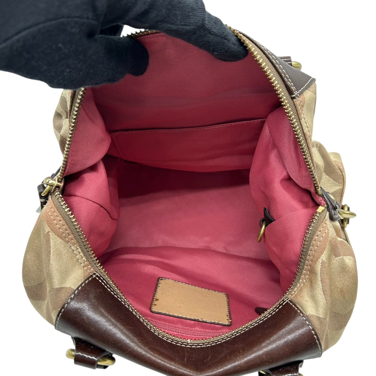 コーチ COACH ハンドバッグ ミニボストン サッチェル シグネチャー オプアート キャンバス パテント レザー ブラウン ベージュ レディース ゴールド金具 ロゴ エレガント フェミニン クラシック コンパクト s80