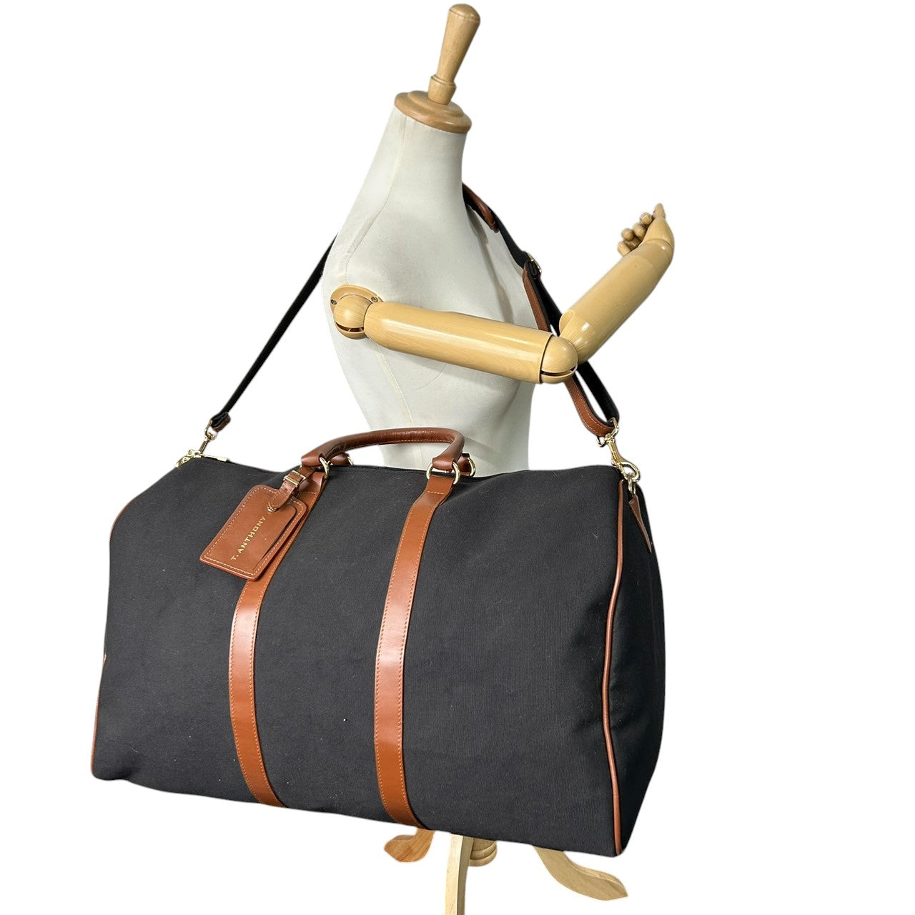 【美品】ティーアンソニー ボストンバッグ 2WAY ショルダーバッグ 斜め掛け可 大容量 旅行鞄 トラベル キャンバス レザー ブラック ブラウン メンズ レディース ユニセックス 出張 ゴルフ クラシック エレガント ネームタグ付き X3