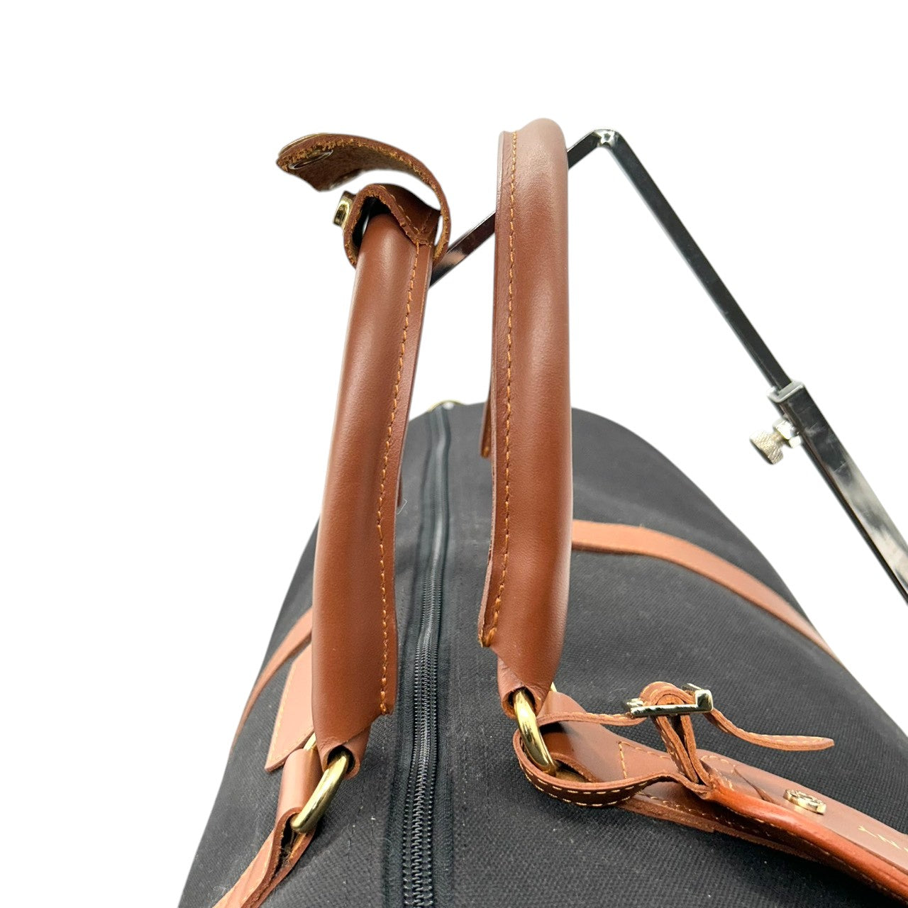 【美品】ティーアンソニー ボストンバッグ 2WAY ショルダーバッグ 斜め掛け可 大容量 旅行鞄 トラベル キャンバス レザー ブラック ブラウン メンズ レディース ユニセックス 出張 ゴルフ クラシック エレガント ネームタグ付き X3