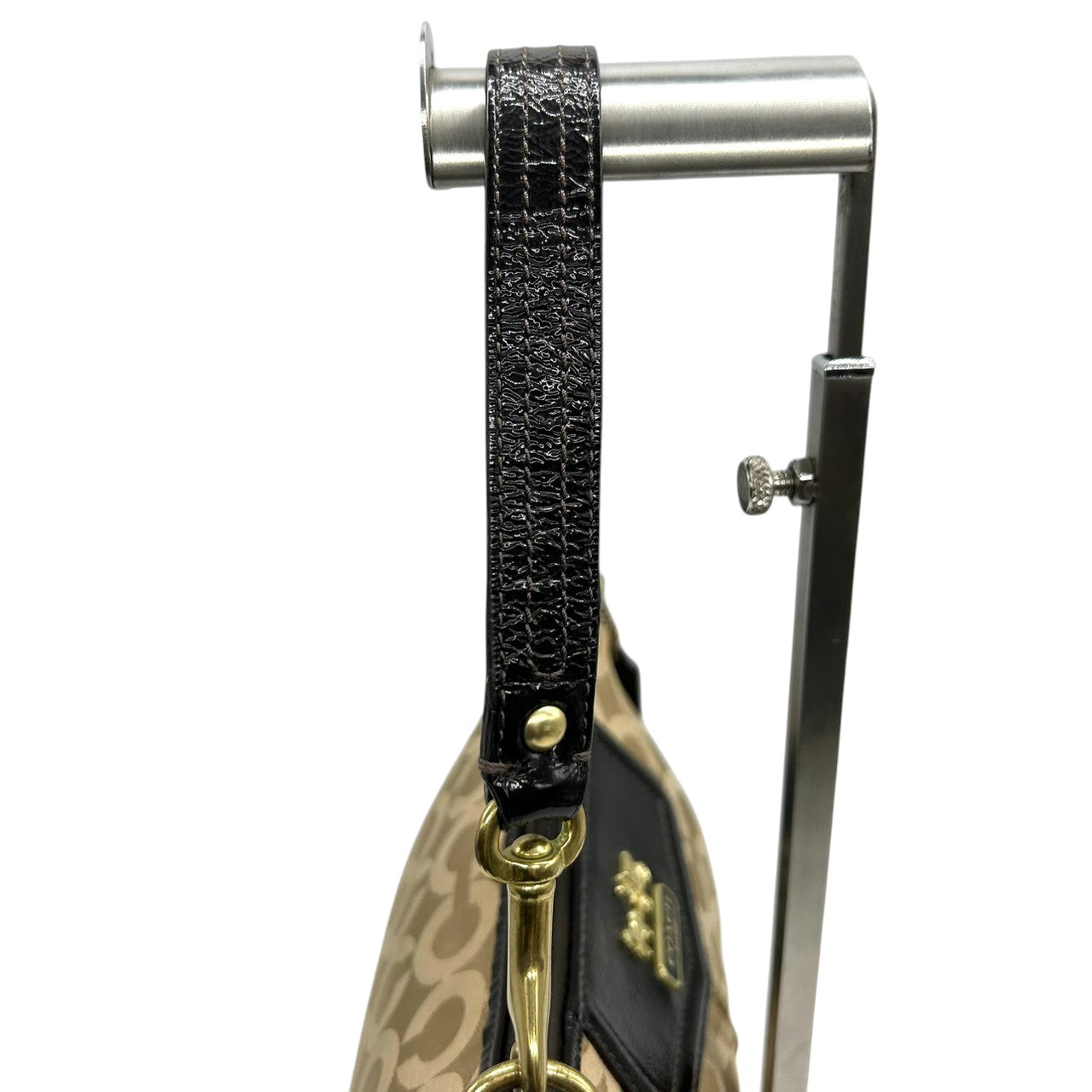 コーチ COACH ハンドバッグ アクセサリーポーチ ワンショルダー 43265 オプアート シグネチャー キャンバス パテント レザー ベージュ ダークブラウン レディース ホース&キャリッジ ゴールド金具 フェミニン エレガント クラシック s80