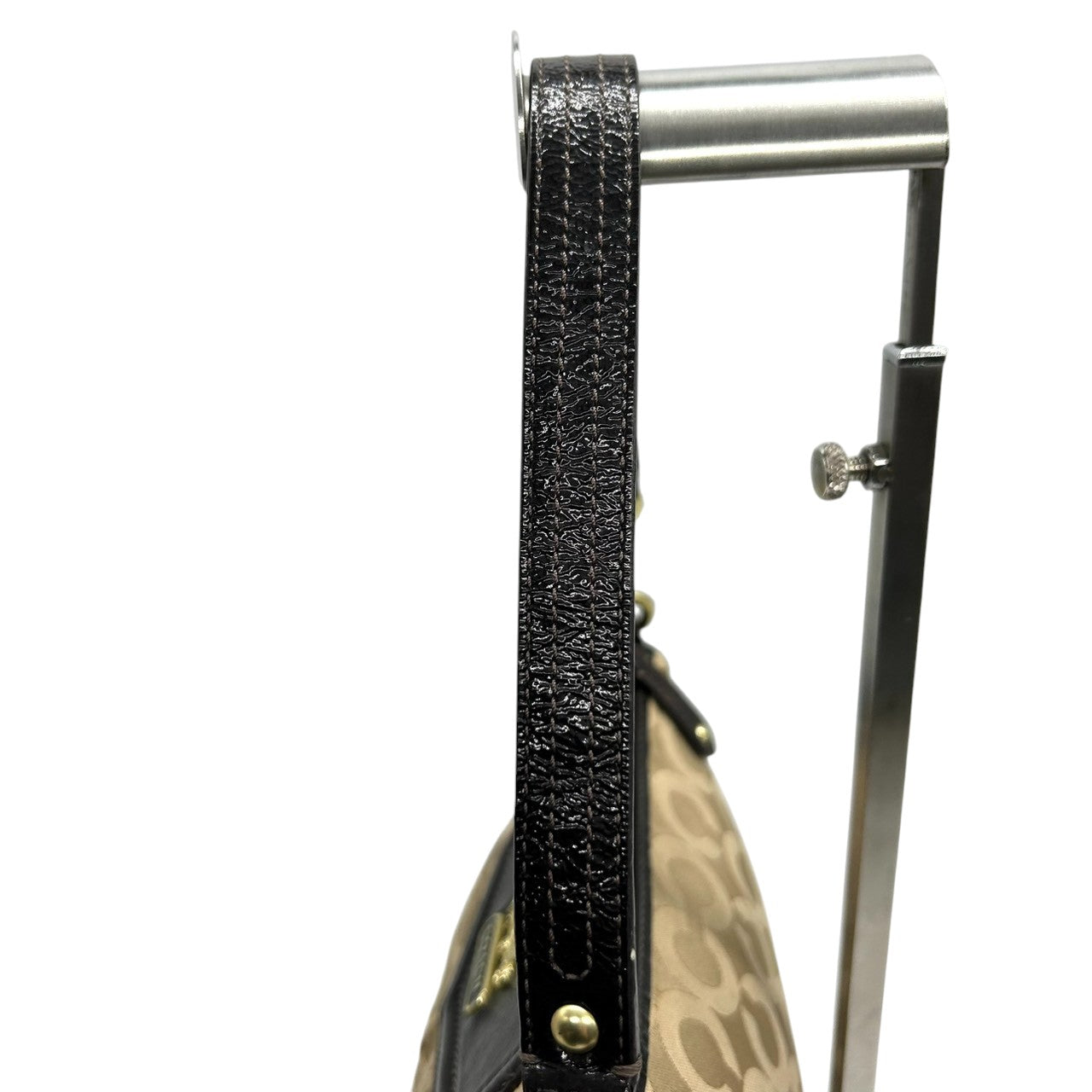 コーチ COACH ハンドバッグ アクセサリーポーチ ワンショルダー 43265 オプアート シグネチャー キャンバス パテント レザー ベージュ ダークブラウン レディース ホース&キャリッジ ゴールド金具 フェミニン エレガント クラシック s80