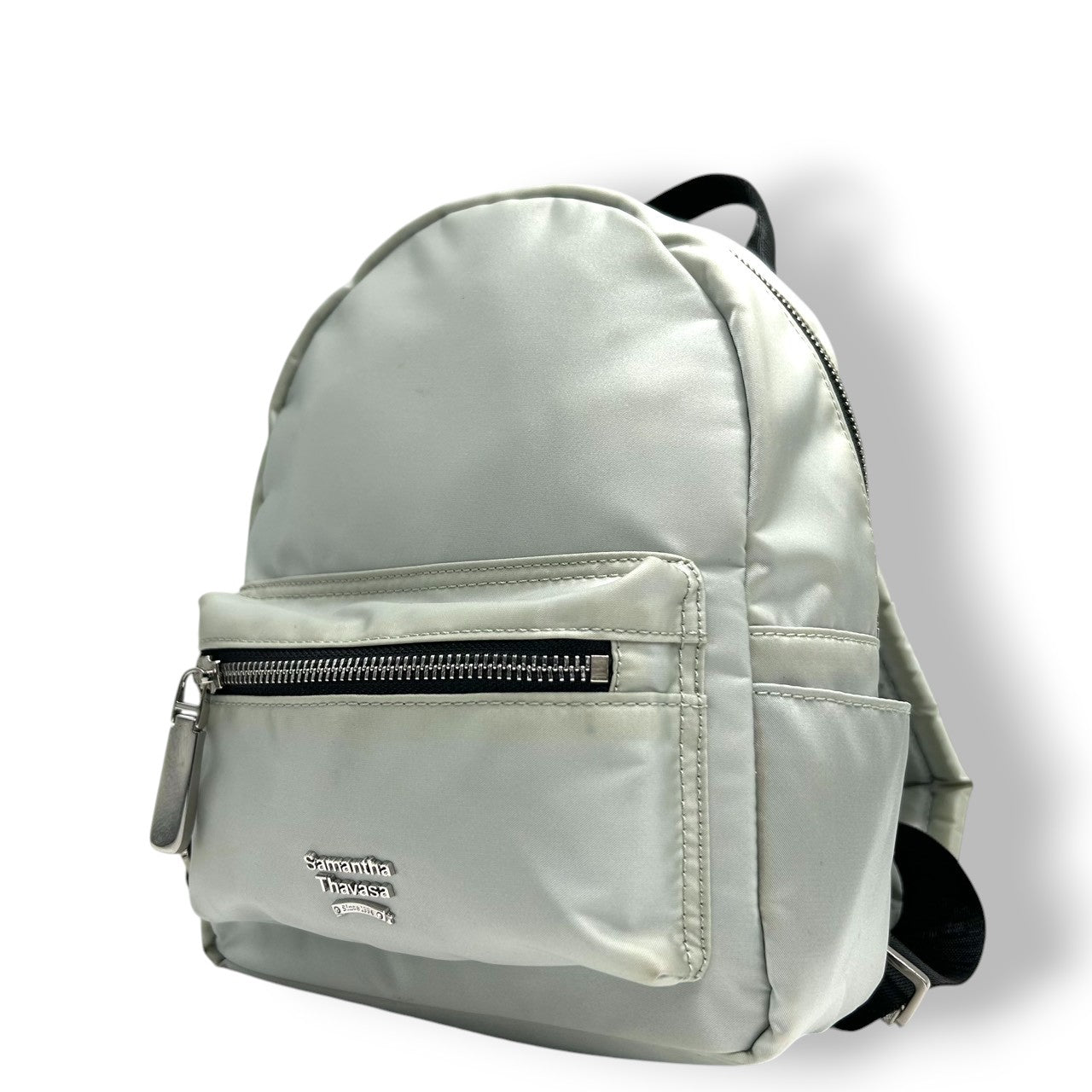 サマンサタバサ ミニリュック バックパック デイパック ナイロン メタリック シルバー ライトブルー ロゴ レディース 軽量 カジュアル フェミニン ガーリー 普段使い デート お出かけ U3