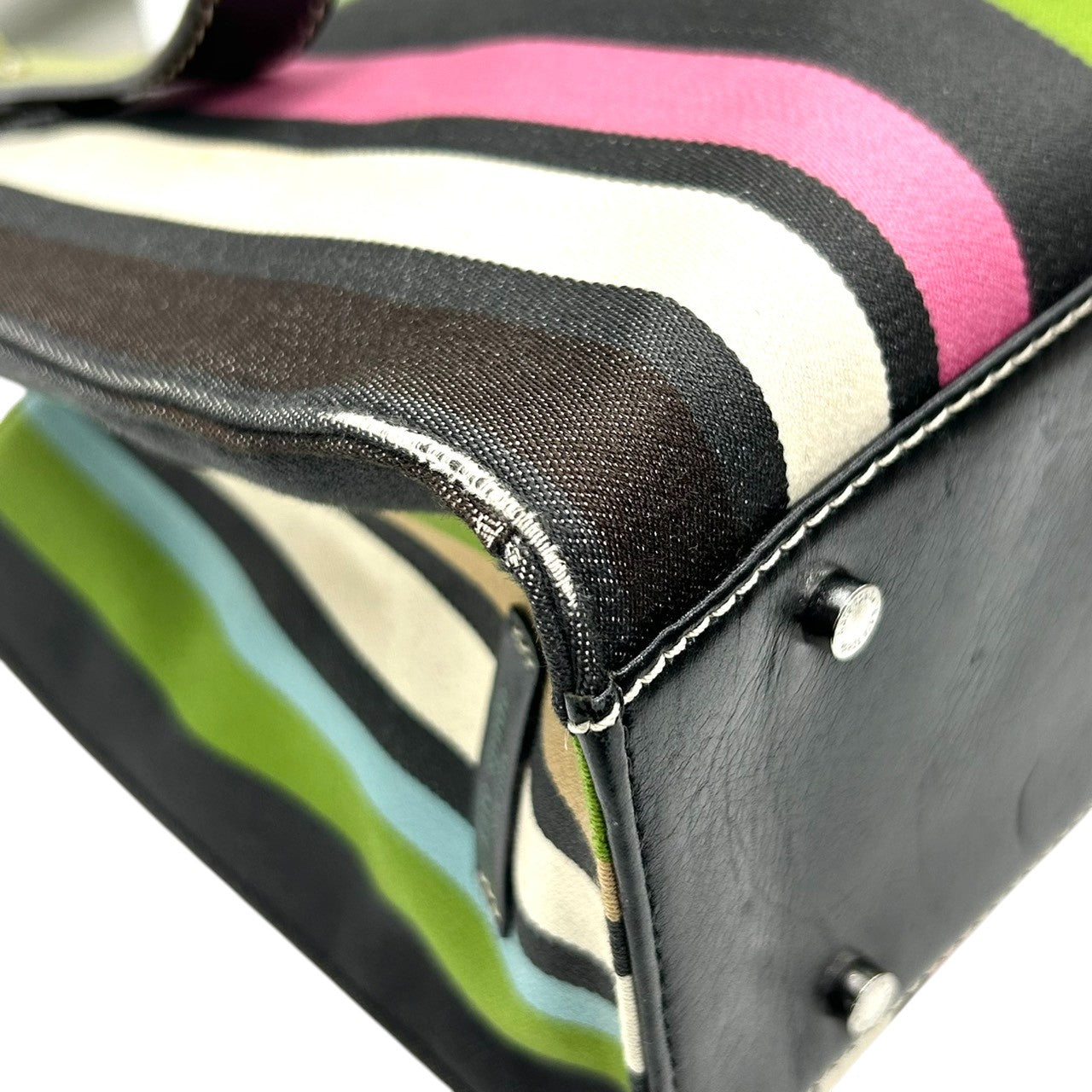 ケイトスペード kate spade トートバッグ ハンドバッグ ワンショルダー 肩掛け A4収納可 ストライプ マルチカラー キャンバス レザー ブラック レディース 通勤 通学 カジュアル カラフル ポップデザイン s41