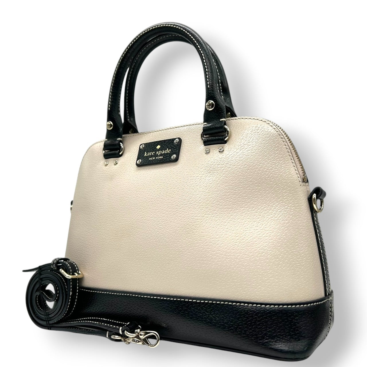 ケイトスペード シダーストリート 2WAY ハンドバッグ ショルダーバッグ 斜め掛け可 ドーム サッチェルバッグ レザー 本革 バイカラー オフホワイト ブラック レディース 通勤 通学 エレガント フェミニン 自立可 s41