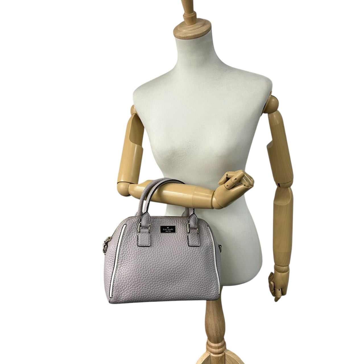 【美品】ケイトスペード 2WAY ハンドバッグ ショルダーバッグ 斜め掛け可 ミニボストン ドーム型 レザー パープル ラベンダー ゴールド金具 レディース エレガント フェミニン かわいい 通勤 デート 自立可 s41