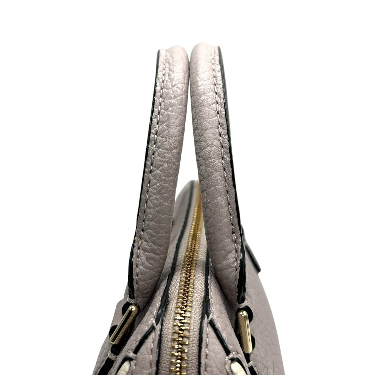 【美品】ケイトスペード 2WAY ハンドバッグ ショルダーバッグ 斜め掛け可 ミニボストン ドーム型 レザー パープル ラベンダー ゴールド金具 レディース エレガント フェミニン かわいい 通勤 デート 自立可 s41