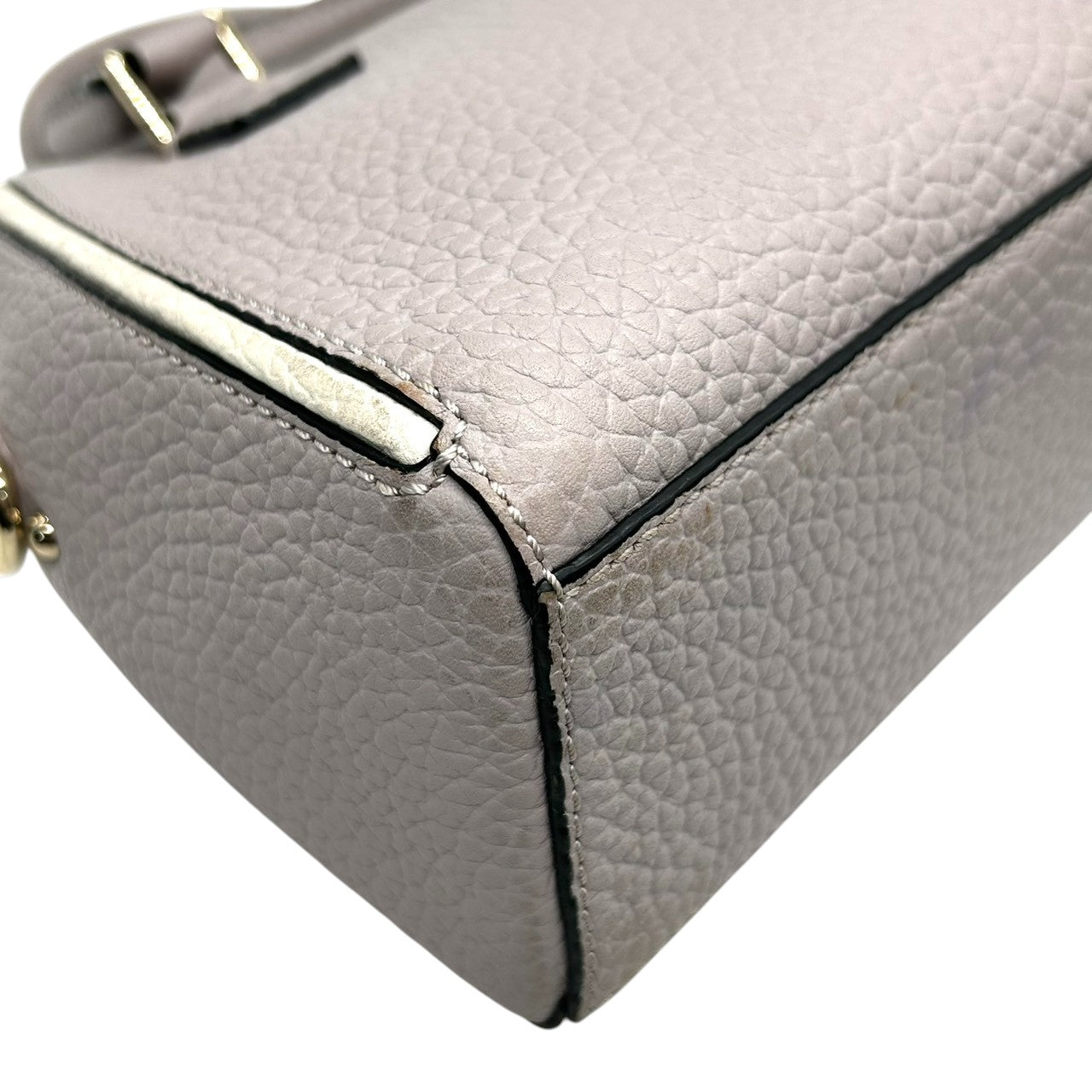 【美品】ケイトスペード 2WAY ハンドバッグ ショルダーバッグ 斜め掛け可 ミニボストン ドーム型 レザー パープル ラベンダー ゴールド金具 レディース エレガント フェミニン かわいい 通勤 デート 自立可 s41