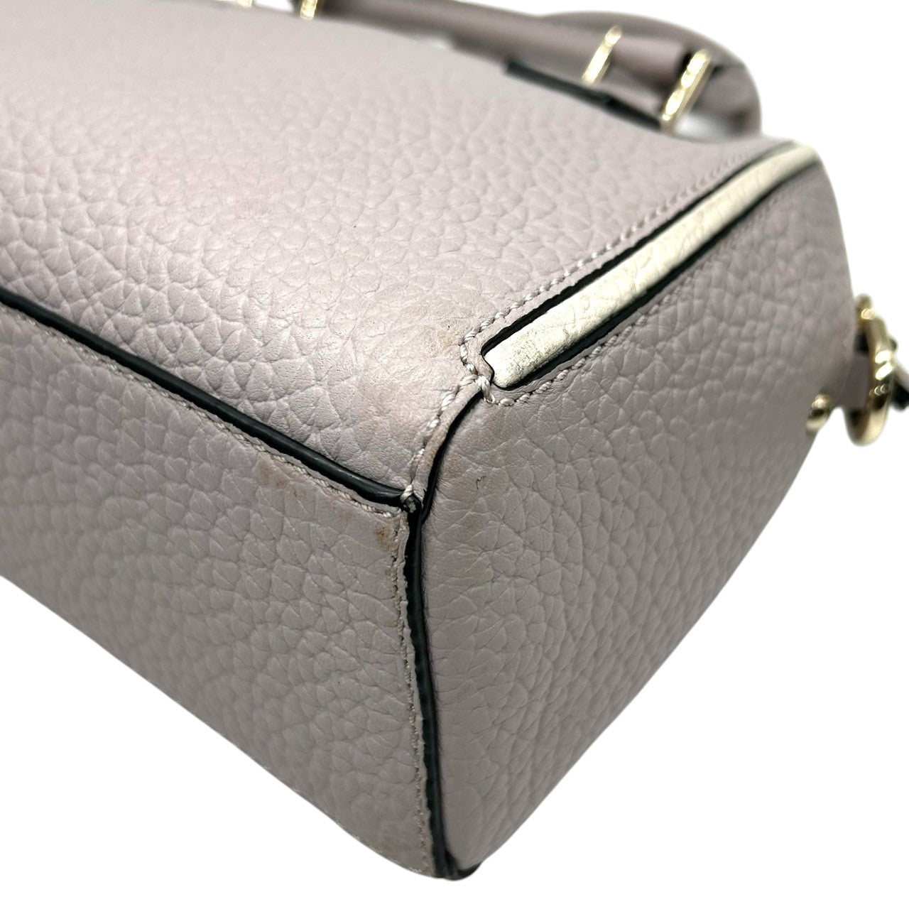 【美品】ケイトスペード 2WAY ハンドバッグ ショルダーバッグ 斜め掛け可 ミニボストン ドーム型 レザー パープル ラベンダー ゴールド金具 レディース エレガント フェミニン かわいい 通勤 デート 自立可 s41