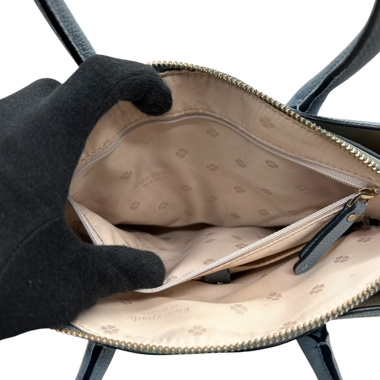 ケイトスペード ハンドバッグ トートバッグ レザー 本革 ペブルレザー ブルー くすみブルー ロゴプレート シルバー金具 レディース 通勤 通学 ビジネス フォーマル エレガント 大人かわいい 自立可 s70