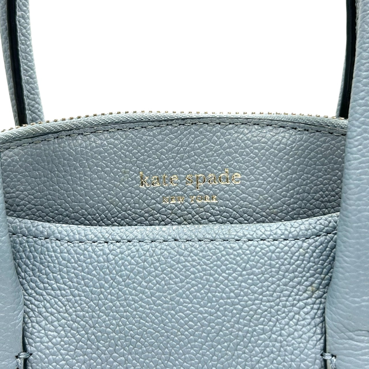 ケイトスペード ハンドバッグ トートバッグ レザー 本革 ペブルレザー ブルー くすみブルー ロゴプレート シルバー金具 レディース 通勤 通学 ビジネス フォーマル エレガント 大人かわいい 自立可 s70