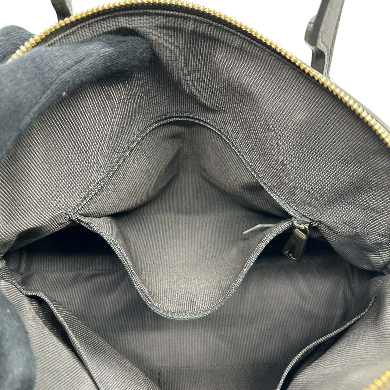 【訳あり】フルラ FURLA パイパー ハンドバッグ ドーム型 自立可 レザー サフィアーノ グレー ゴールド金具 カデナ 南京錠 レディース 通勤 通学 ビジネス フォーマル エレガント 上品 s77