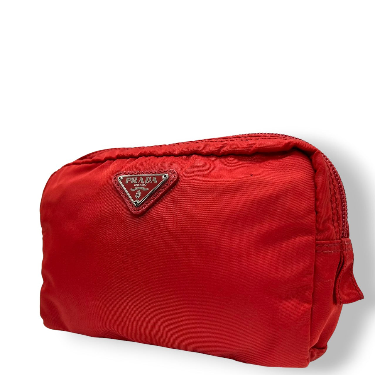 プラダ PRADA ポーチ 化粧ポーチ コスメポーチ 小物入れ 三角ロゴプレート トライアングルロゴ テスートナイロン レッド 赤 レディース コンパクト 定番 人気 おしゃれ かわいい ヴィンテージ s77
