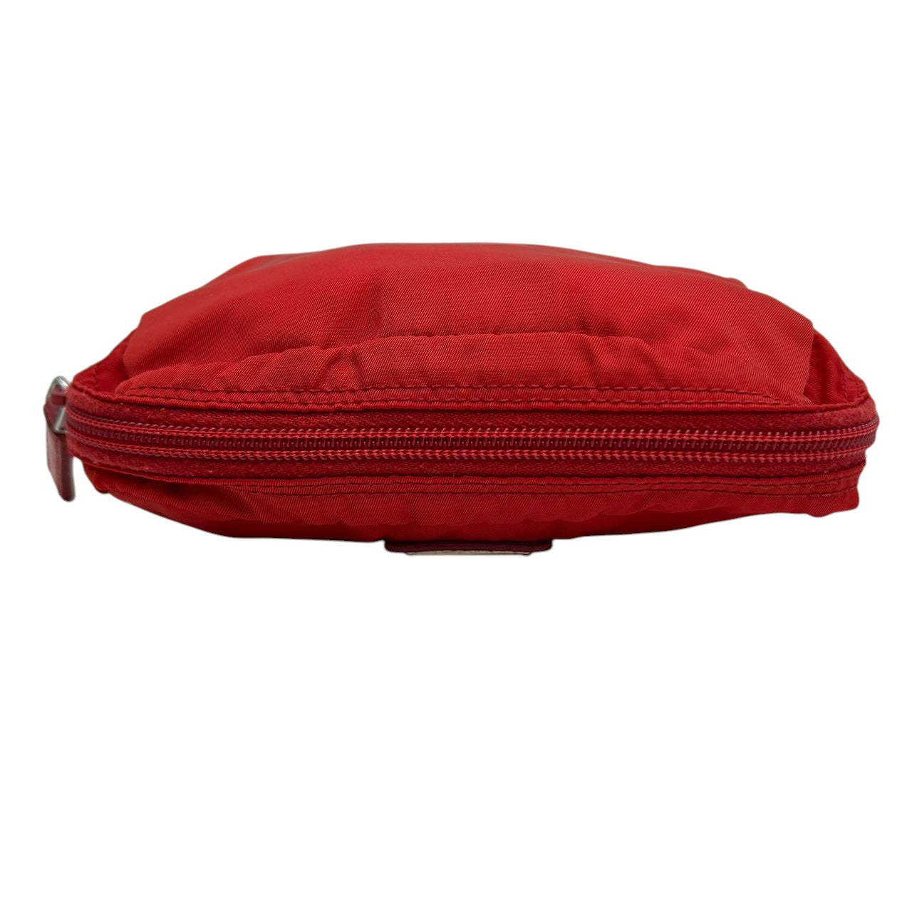 プラダ PRADA ポーチ 化粧ポーチ コスメポーチ 小物入れ 三角ロゴプレート トライアングルロゴ テスートナイロン レッド 赤 レディース コンパクト 定番 人気 おしゃれ かわいい ヴィンテージ s77