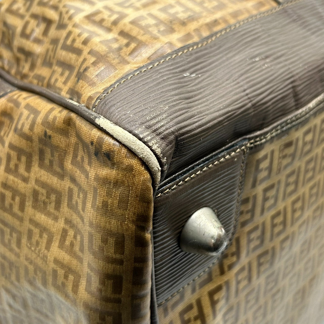 フェンディ FENDI ボストンバッグ 2WAY ショルダーバッグ ズッカ柄 FFロゴ PVC レザー ブラウン 大容量 旅行鞄 メンズ レディース ユニセックス ヴィンテージ クラシック オールドフェンディ 斜め掛け可 X3