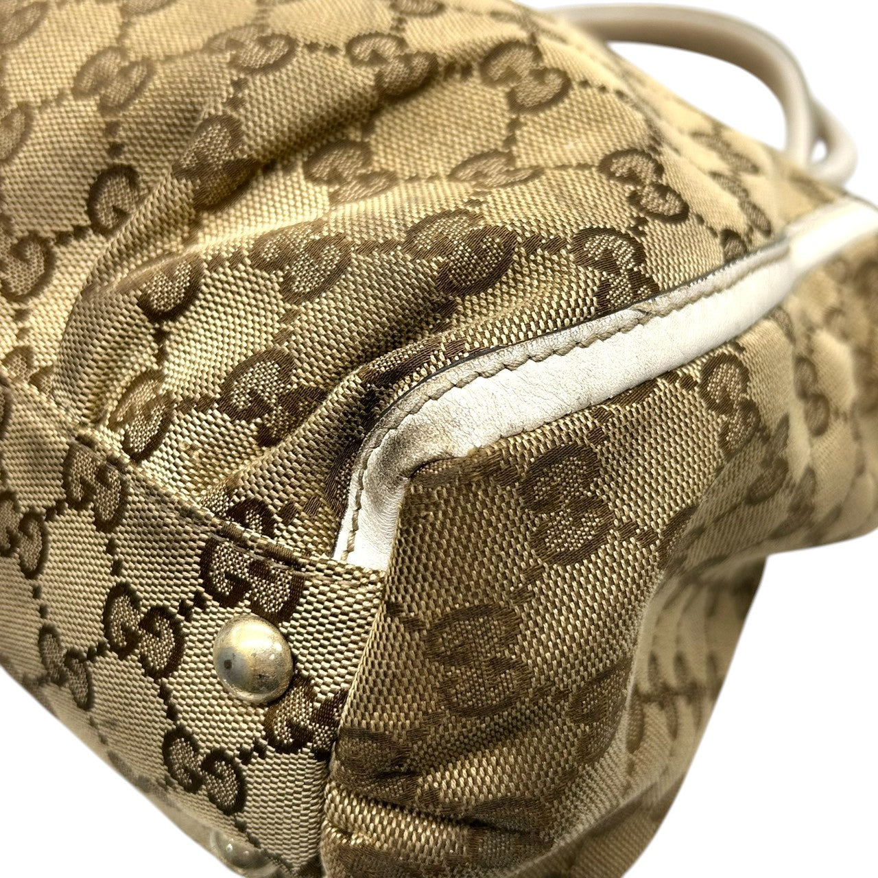 グッチ GUCCI アビー トートバッグ ハンドバッグ GGキャンバス 130739 ワンショルダー Dリング レザー ベージュ ホワイト A4収納可 レディース 通勤 通学 肩掛け 定番 人気 クラシック ヴィンテージ s5