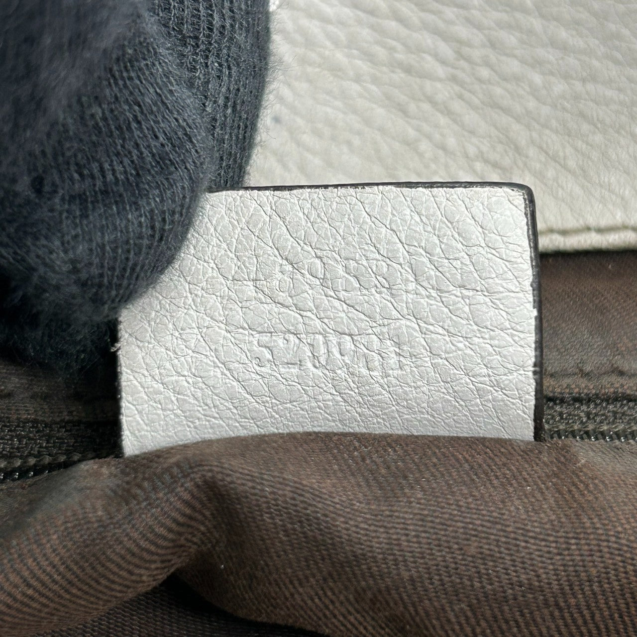 グッチ GUCCI アビー トートバッグ ハンドバッグ GGキャンバス 130739 ワンショルダー Dリング レザー ベージュ ホワイト A4収納可 レディース 通勤 通学 肩掛け 定番 人気 クラシック ヴィンテージ s5