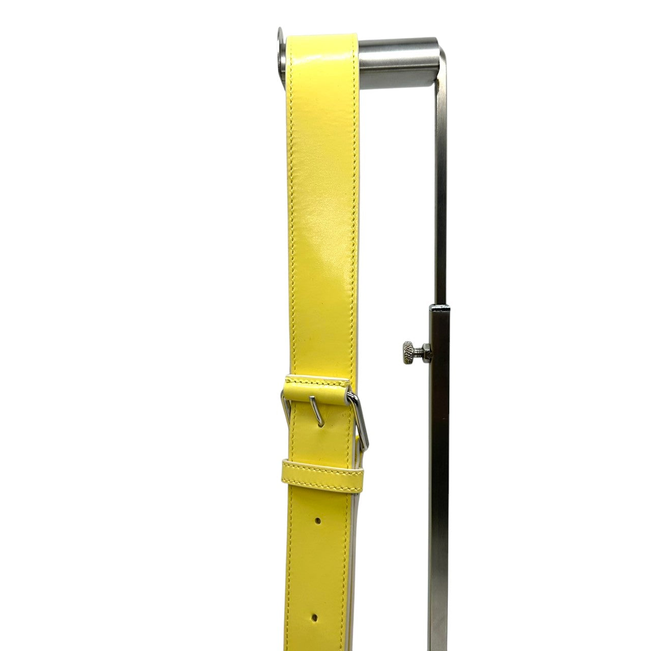 マークバイマークジェイコブス ショルダーバッグ ポシェット クロスボディ 斜め掛け可 サドル フラップ スタッズ エナメル パテントレザー イエロー シルバー金具 レディース コンパクト ポップ カジュアル フェミニン お出かけ デート s5