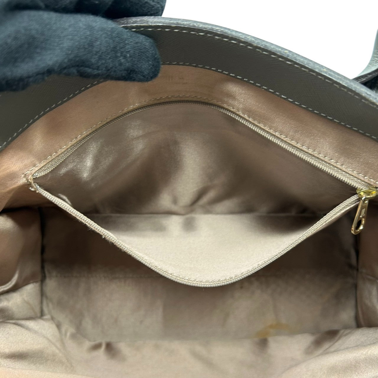 ランバンオンブルー トートバッグ ハンドバッグ ビジネスバッグ ショルダーバッグ A4収納可 肩掛け可 大容量 自立可 サフィアーノ調 PVC レザー グレー ゴールド金具 レディース 婦人 通勤 通学 オフィス フォーマル きれいめ 上品 エレガント s5