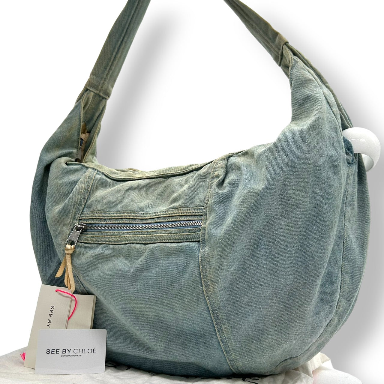 シーバイクロエ デニム ショルダーバッグ ワンショルダー ホーボーバッグ 斜め掛け可 A4収納可 大容量 ウォッシュ加工 レディース カジュアル ヴィンテージライク カード 保存袋付き See By Chloe s83