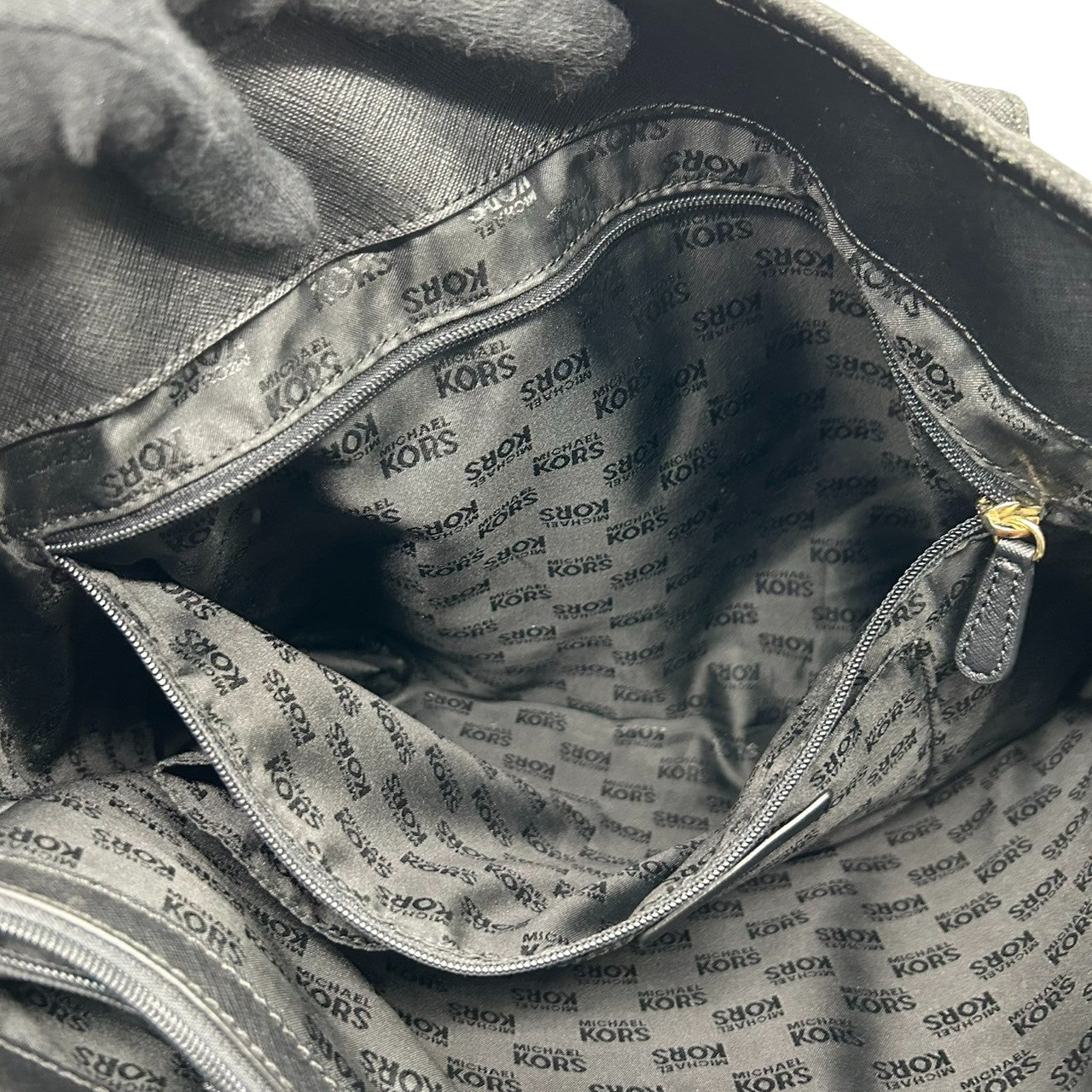 マイケルコース ジェットセット トラベル トートバッグ ワンショルダー A4可 自立可 ビジネスバッグ サフィアーノ レザー ブラック 黒 ゴールド金具 レディース 通勤 通学 MKロゴ 肩掛け MICHAEL KORS U9