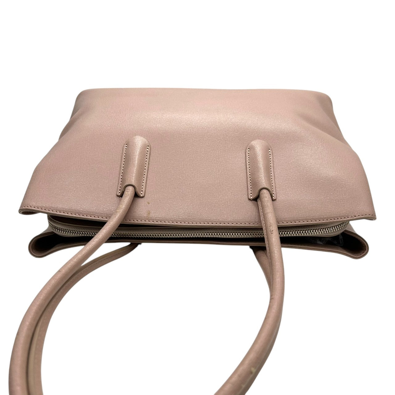 【美品】FURLA フルラ LINDA リンダ トートバッグ ハンドバッグ ビジネスバッグ A4収納可 肩掛け可 大容量 自立可 サフィアーノレザー 本革 ピンクベージュ レディース 婦人 オフィス フォーマル 上品 エレガント きれいめ シルバー金具 U9