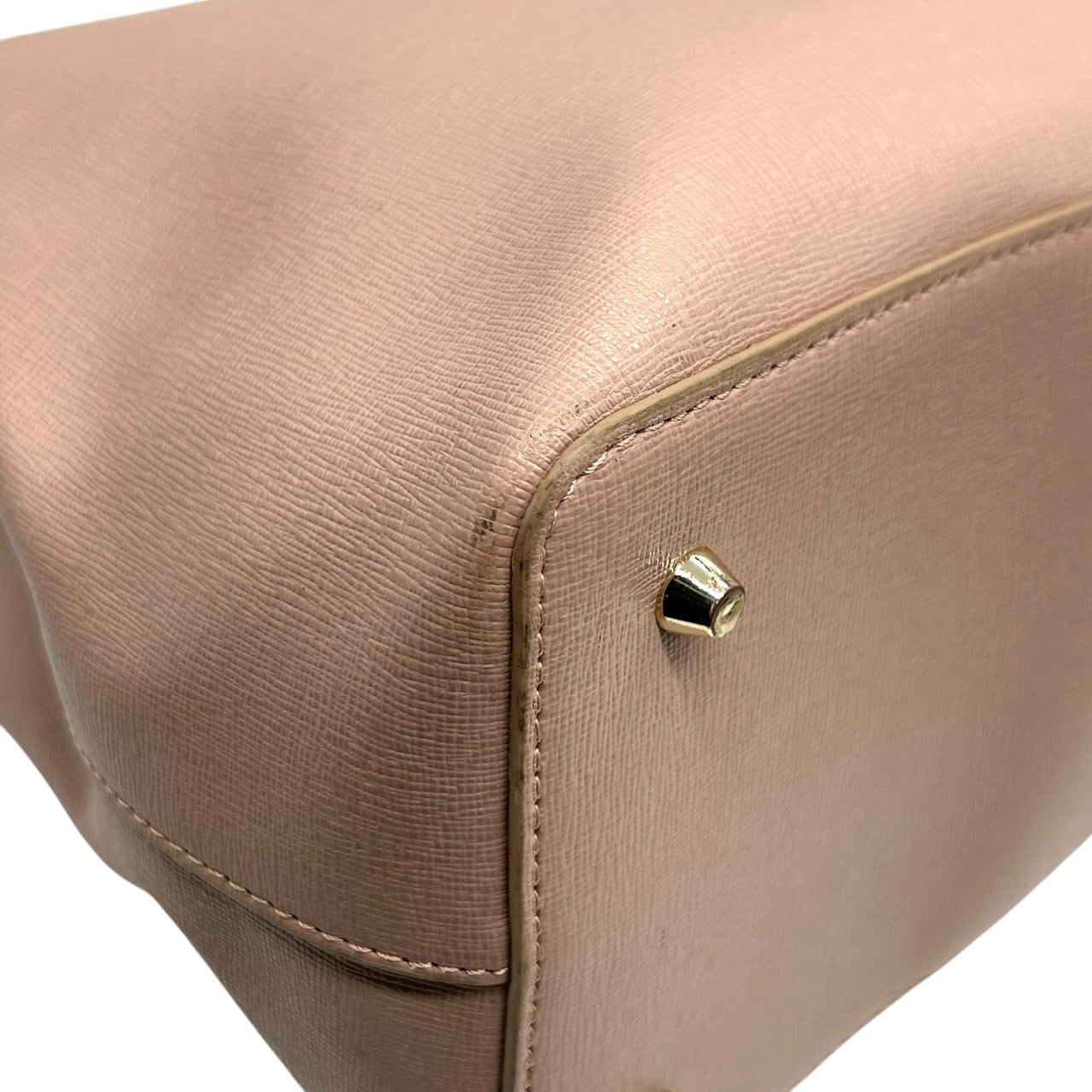 【美品】FURLA フルラ LINDA リンダ トートバッグ ハンドバッグ ビジネスバッグ A4収納可 肩掛け可 大容量 自立可 サフィアーノレザー 本革 ピンクベージュ レディース 婦人 オフィス フォーマル 上品 エレガント きれいめ シルバー金具 U9