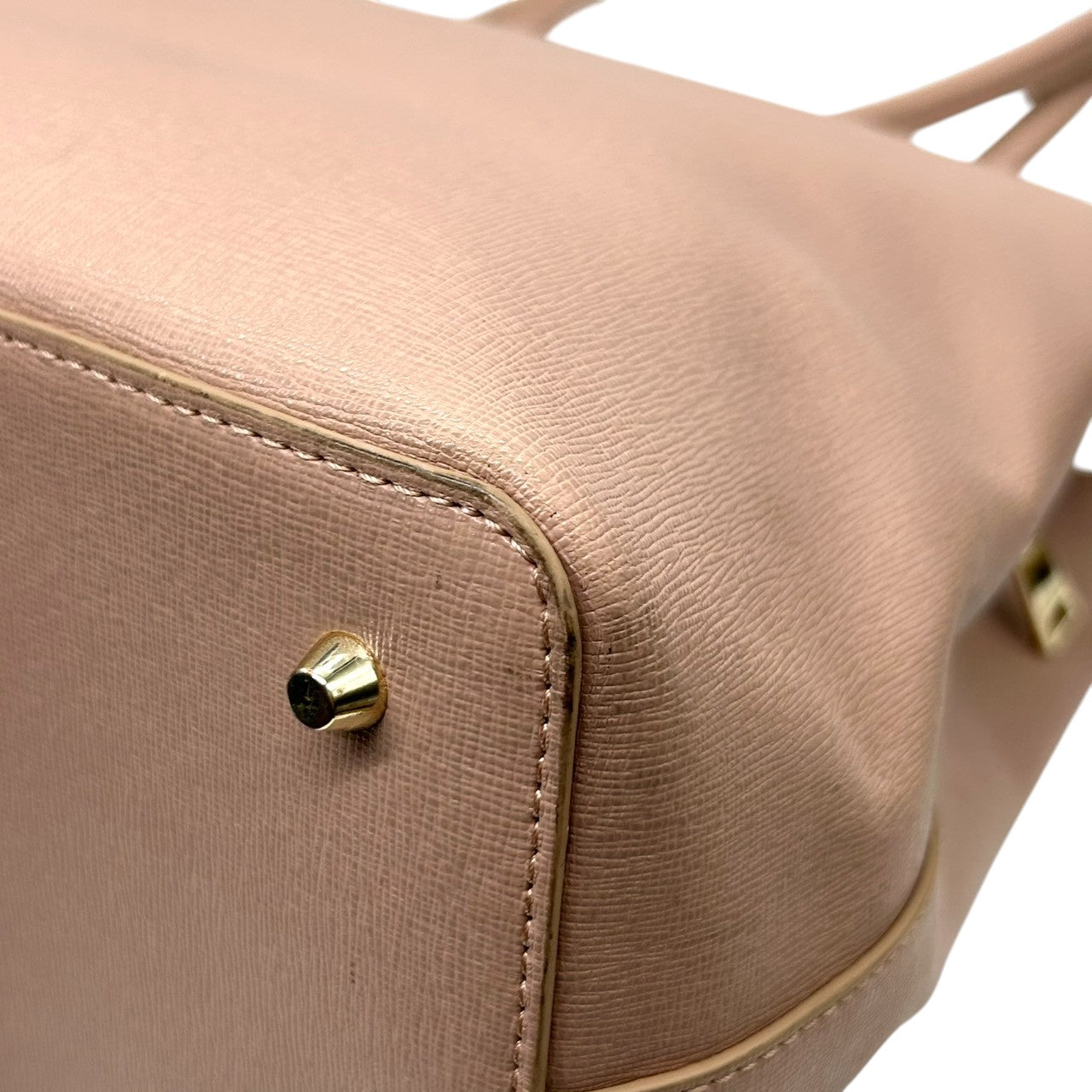 【美品】FURLA フルラ LINDA リンダ トートバッグ ハンドバッグ ビジネスバッグ A4収納可 肩掛け可 大容量 自立可 サフィアーノレザー 本革 ピンクベージュ レディース 婦人 オフィス フォーマル 上品 エレガント きれいめ シルバー金具 U9