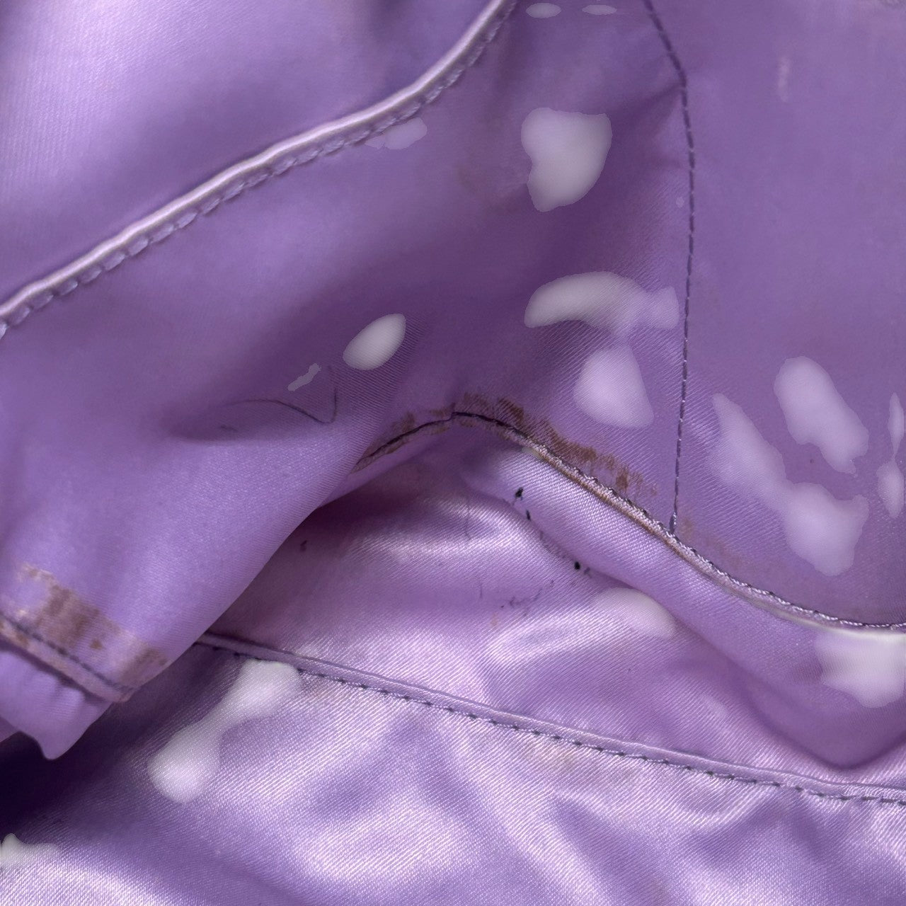 コーチ COACH ハンドバッグ ミニボストン 13497 ワンショルダー シグネチャー オプアート パッチワーク キャンバス パテントレザー メタリック ホワイト ベージュ レディース おしゃれ かわいい フェミニン コンパクト デート s82